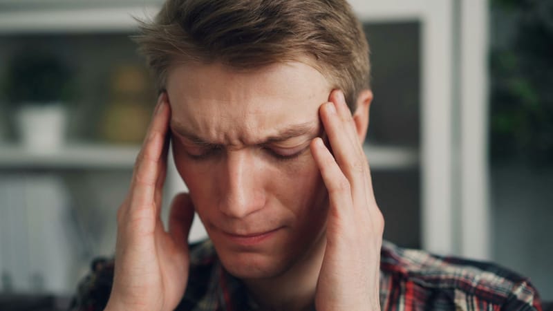 “El peor dolor de cabeza de la vida”: la señal de alerta de un aneurisma cerebral