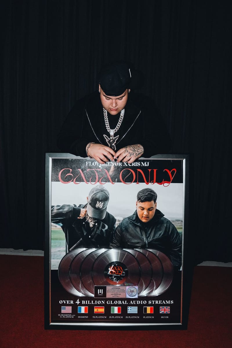 “Gata Only”, el éxito masivo de FloyyMenor, es certificado cuatro veces Platino por la RIAA