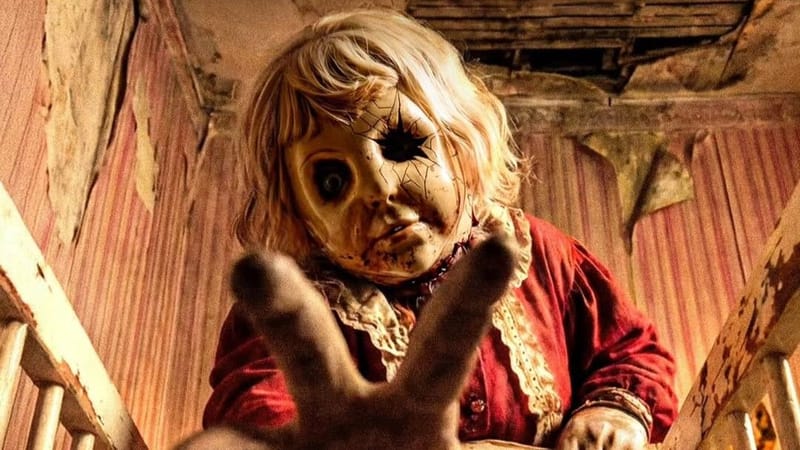 Maternidad monstruosa y el horror de la regresión: la incomodidad visceral de “Dolly”