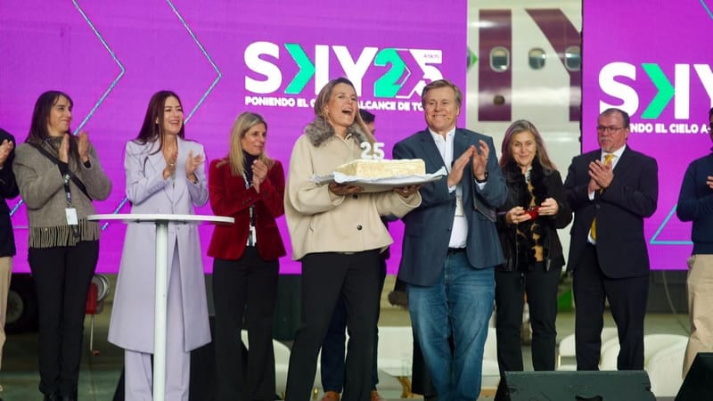 SKY Airline conmemora 25 años de su primer vuelo consolidando 80 millones de pasajeros transportados
