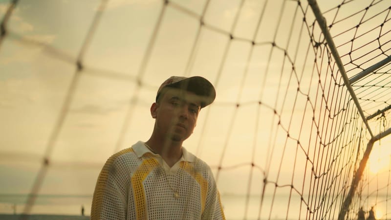 Javi Meléndez presenta “Un Vallenato”, una fusión afrobeat que rinde homenaje al Caribe colombiano