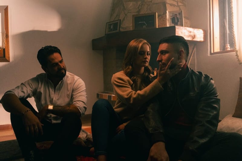 UBanda y Frank Alba le cantan a los amores fugaces en 'VABEM' (Voy a beberme el mundo)
