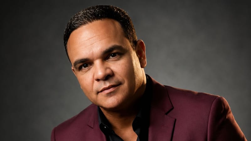 Nelson Nelson entra al Top 5 de bachata en República Dominicana con «Duele»