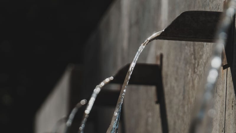 La forma de lo invisible: ¿Cómo describir el agua sin usar los ojos?