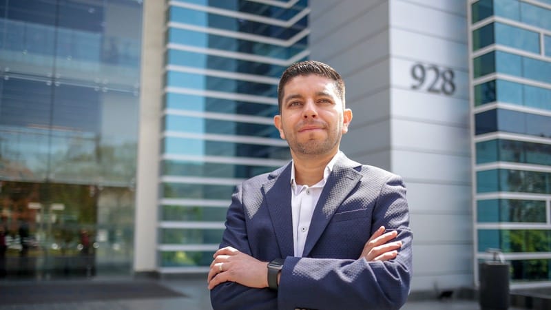 ¿Le has contado secretos de tu empresa a la Inteligencia Artificial? El riesgo que preocupa a expertos