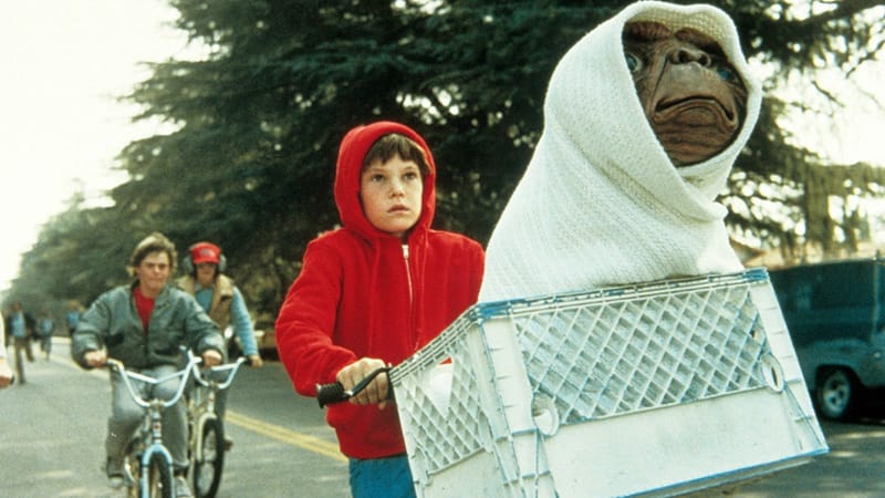 La textura de la infancia y el destello de la distancia: Una lectura sensorial de “E.T.”