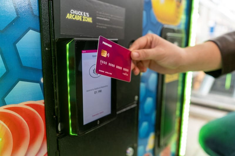 Chilenos en “modo flash": tecnología de autoservicio reduce en un 80% los tiempos de espera