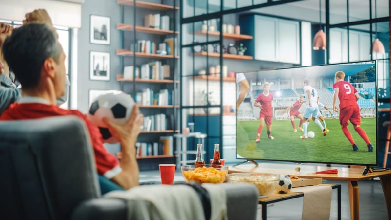 Hamburguesas, pollo y pizzas lideraron el consumo futbolero de los chilenos en el Mundial 2026