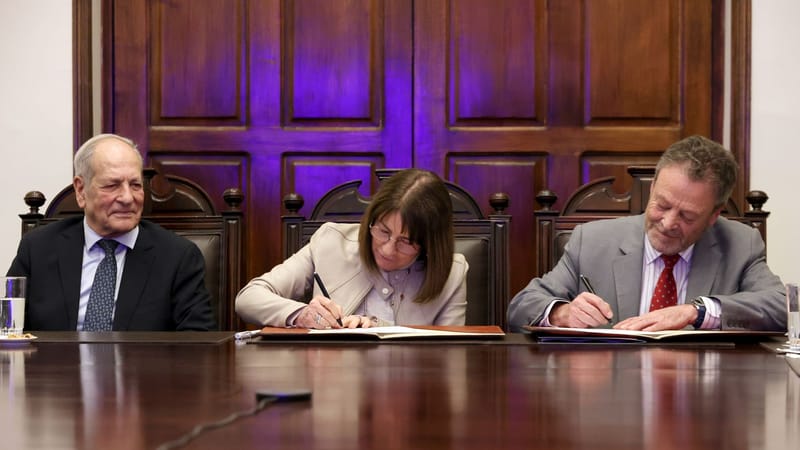 U. de Chile y Asociación de Aseguradores de Chile consolidan colaboración para impulsar el envejecimiento activo y saludable