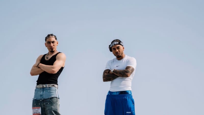 Ozuna y Omar Courtz encienden el verano del hemisferio norte con “Zizi”