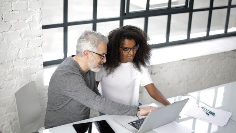 Un buen mentor no crea seguidores: despierta líderes