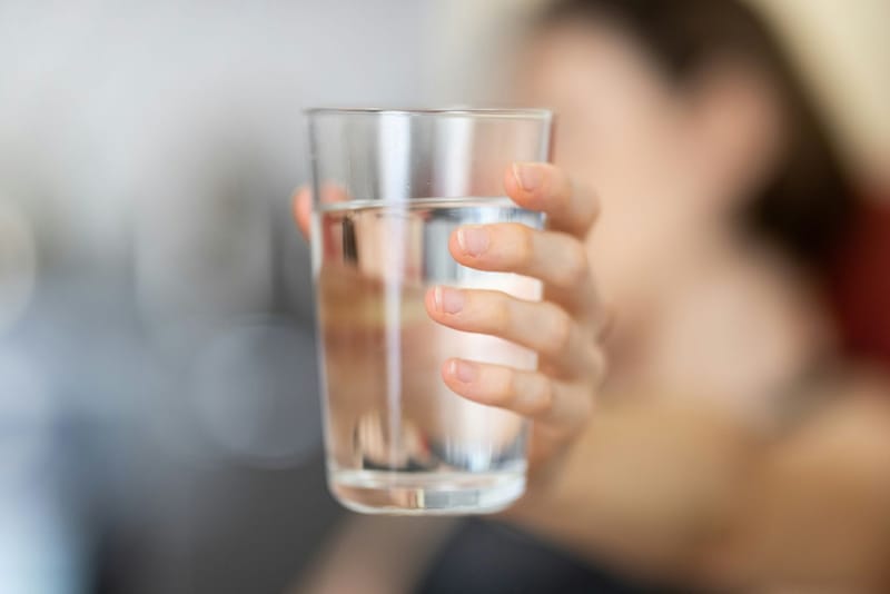 ¿El agua filtrada pierde sus minerales? Esto es lo que hay que saber