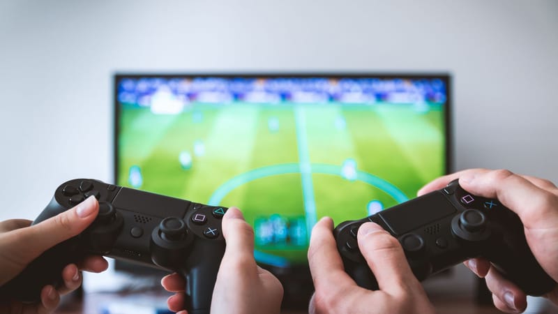 Adiós al lag ¿Qué funciones debe tener tu televisor para dominar el gaming extremo?