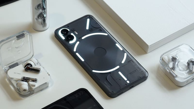 Nothing apuesta por celulares con diseño transparente y minimalista que desafían la monotonía tradicional de la industria