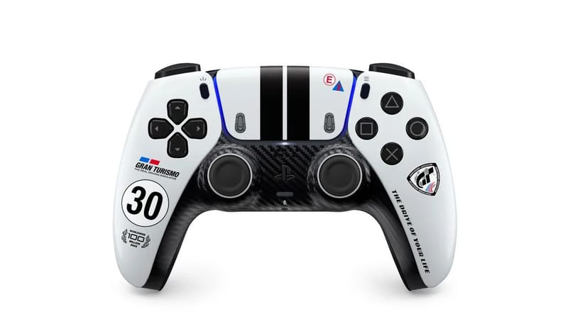 Gran Turismo 7 celebra sus 30 años con un DualSense de Edición Limitada