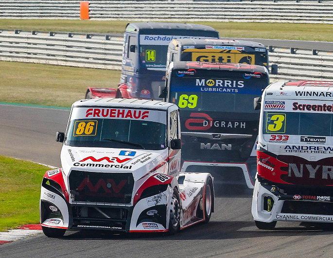 FORMULA TRUCK RACING