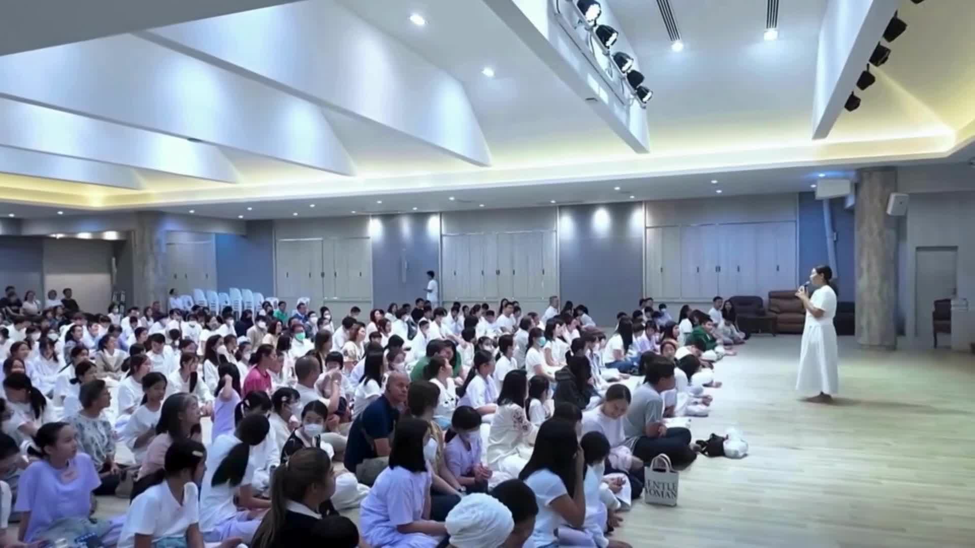 กิจกรรมจุดเทียนโรงเรียนพันท้ายนรสิงห์ โดยพระอาจารย์มหาณรินทร์ศักดิ์ thumbnail