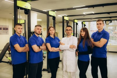 عن مركز يو كان للعلاج الطبيعي في الكويت image