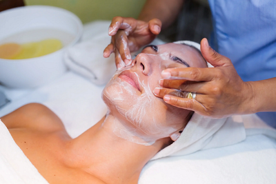 Deep Cleansing Facial in Dubai for Oily Skin