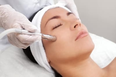 Can Microdermabrasion Improve Confidence?