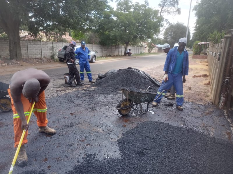 TAR SURFACING & RE-SURFACING