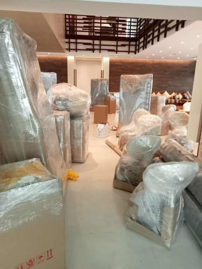 خدمة تخزين الأثاث