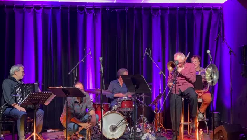 13/10/26 GUEORGUI KORNAZOV BRASS SPIRIT QUINTET