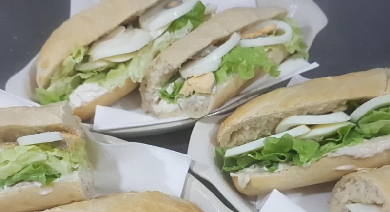 Baguetes (Atum,Frango,Delícias)