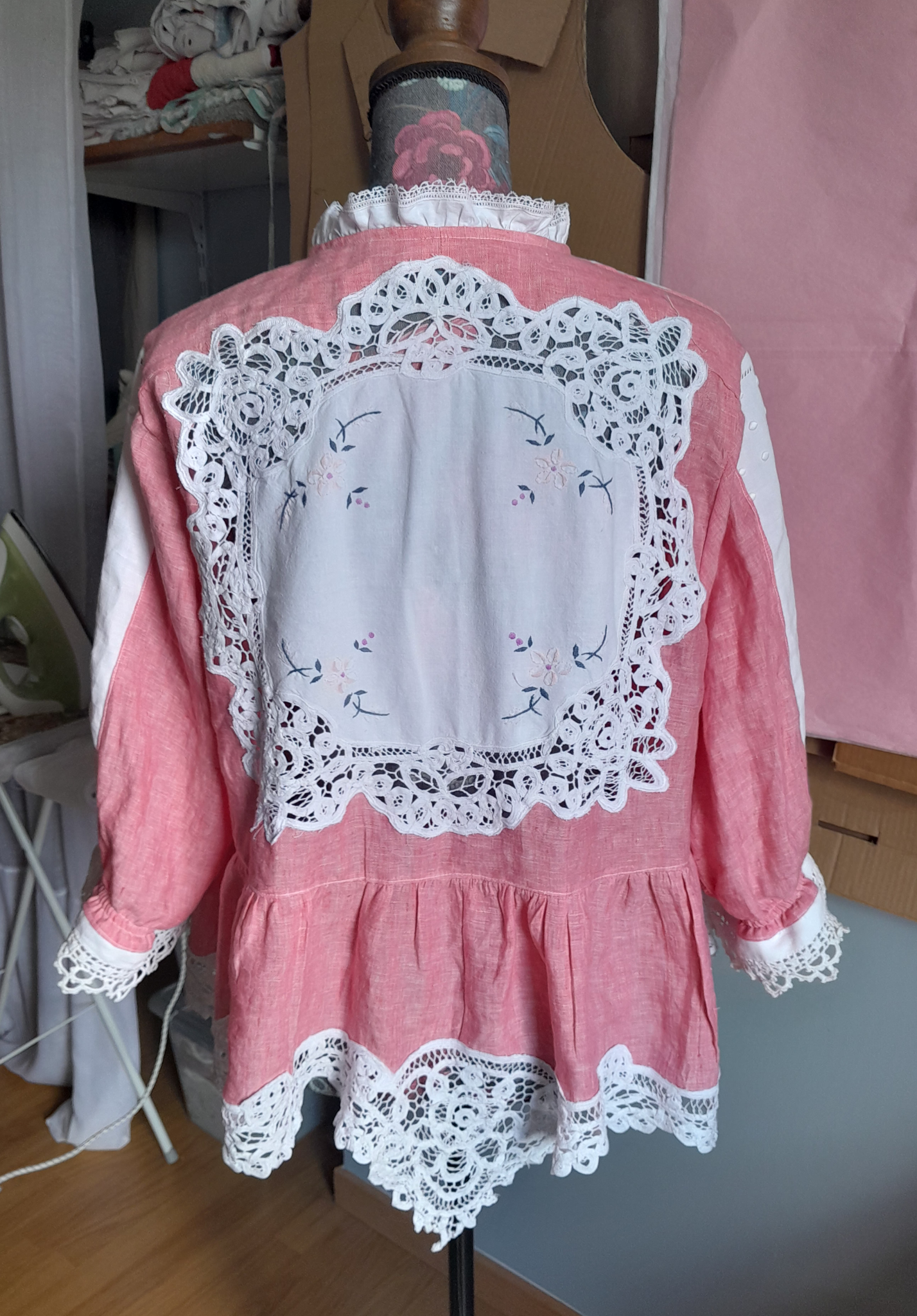 Blouse lin et dentelle