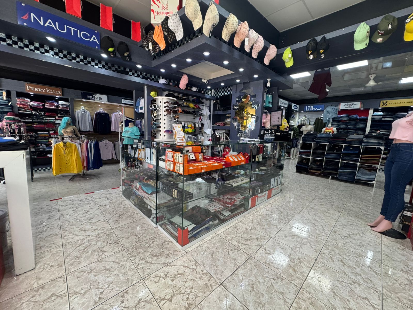 Tienda Metropoly center