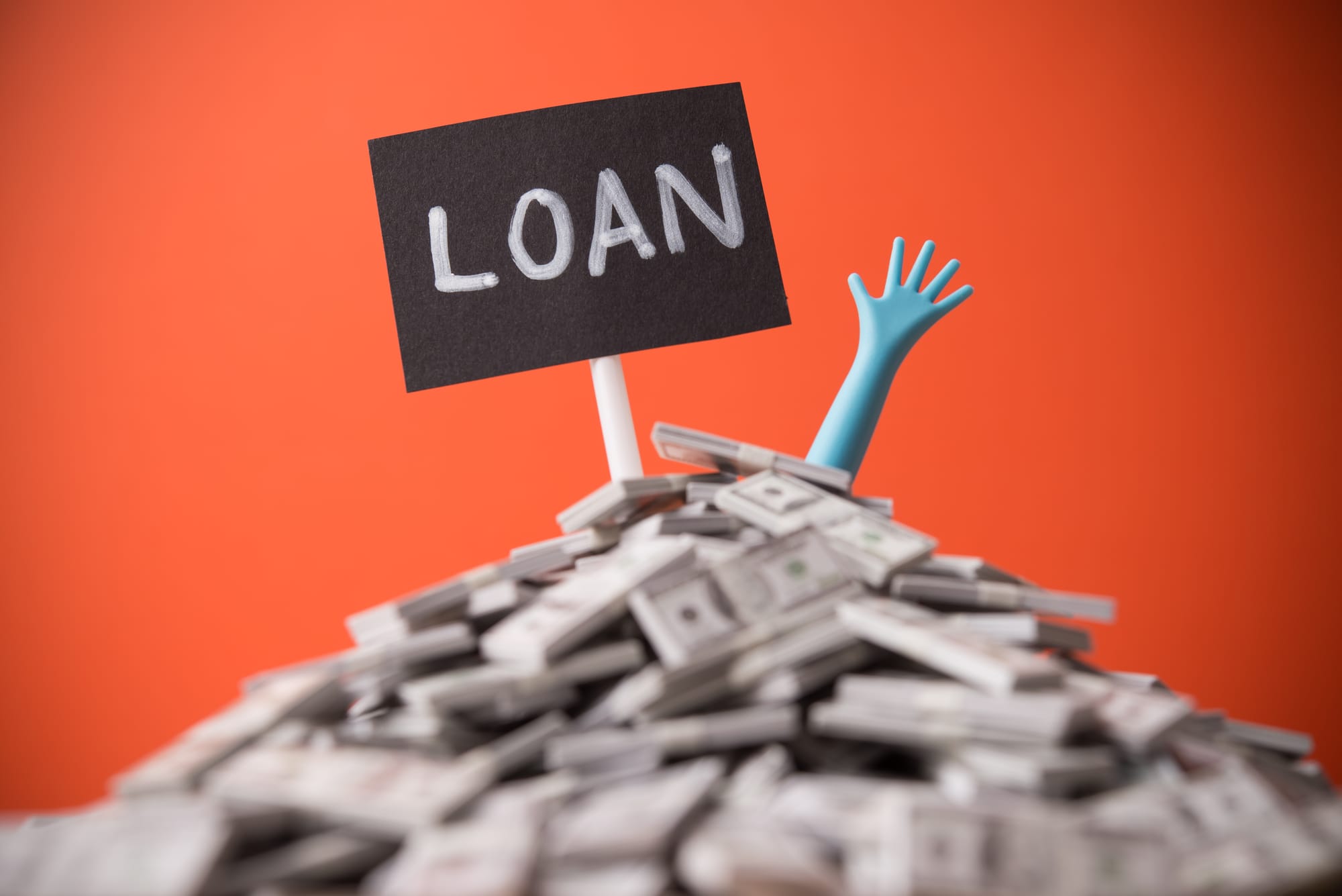 أهم 10 نصائح لتجنب الوقوع في الديون بعد الحصول على قرض