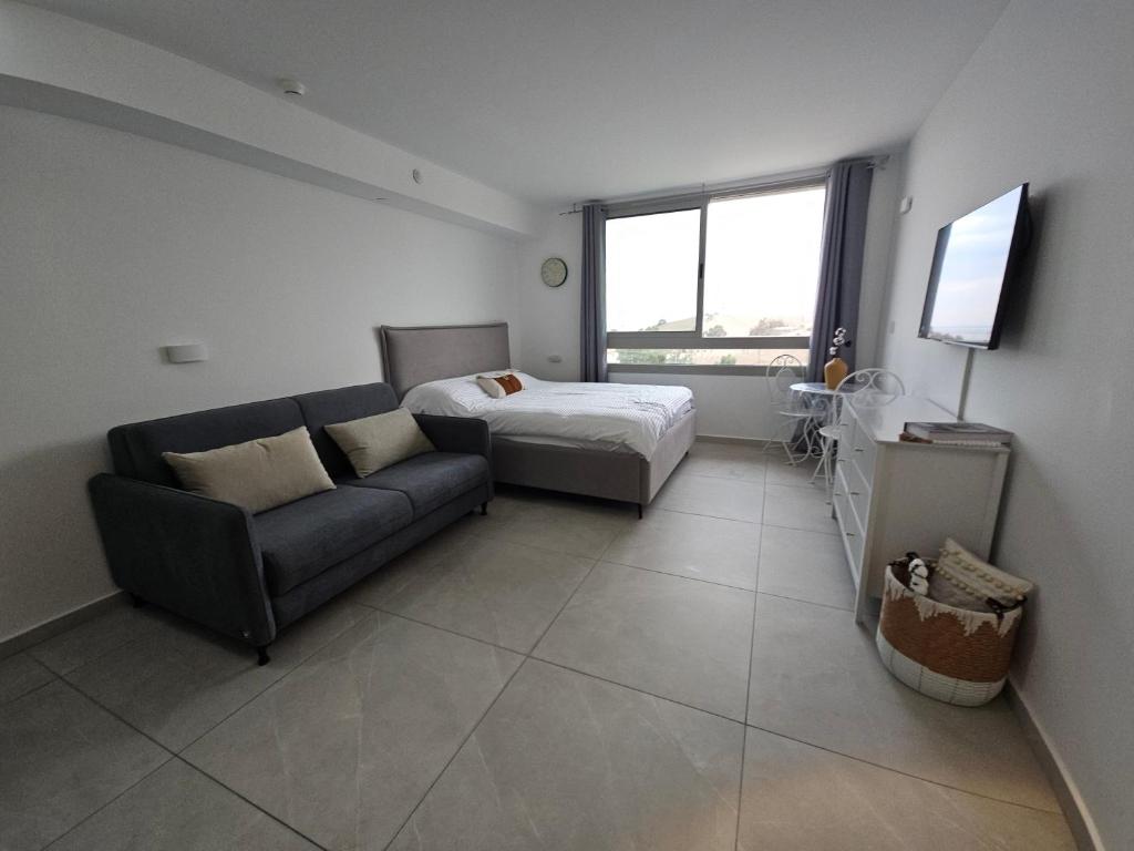 דירת סטודיו עם נוף לים