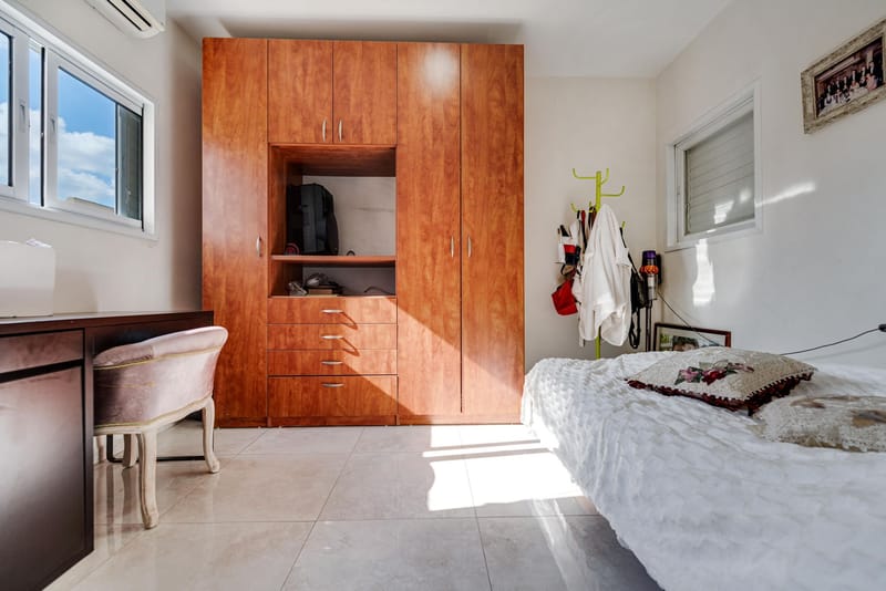 דופלקס גג משופץ ומפנק של 4 חדרים