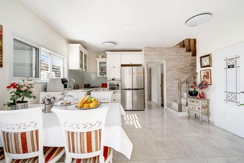 דופלקס גג משופץ ומפנק של 4 חדרים