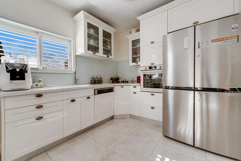 דופלקס גג משופץ ומפנק של 4 חדרים