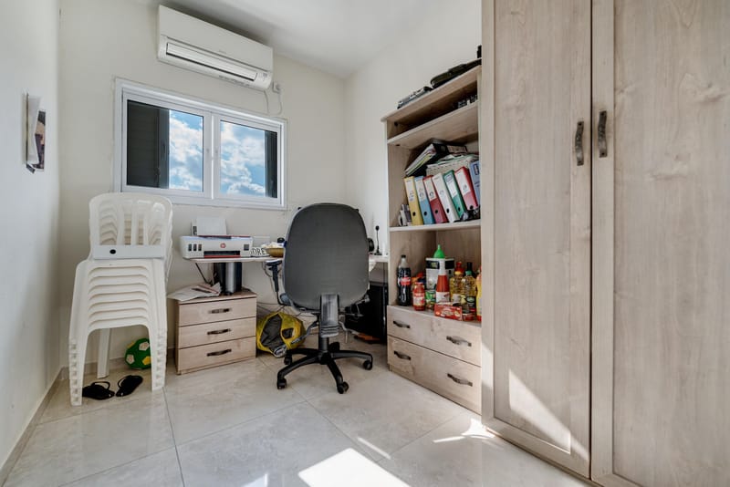 דופלקס גג משופץ ומפנק של 4 חדרים