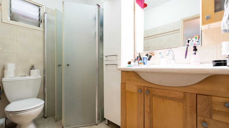 (שכונת נווה רם) דירת 3 חדרים ענקית - בגודל של פעם!