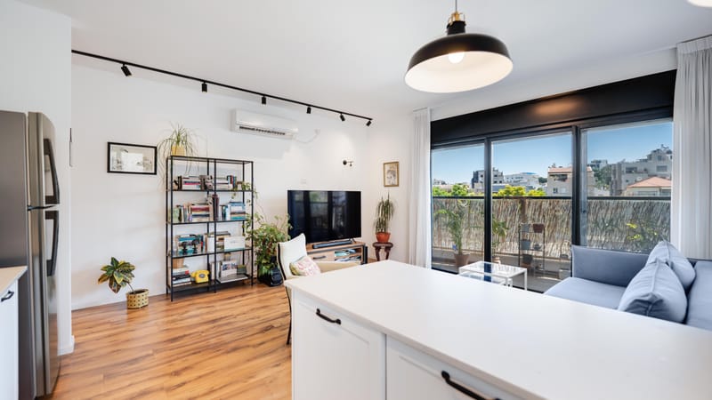 אין עוד דירה כזו בשוק – שקט מושלם בלב המרכז!