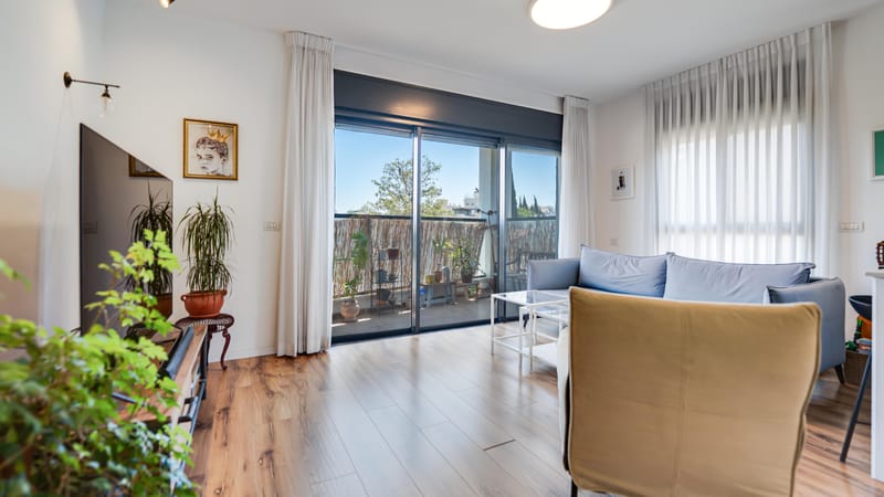 אין עוד דירה כזו בשוק – שקט מושלם בלב המרכז!