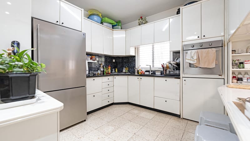 דירת 5 חדרים בגודל של פעם!