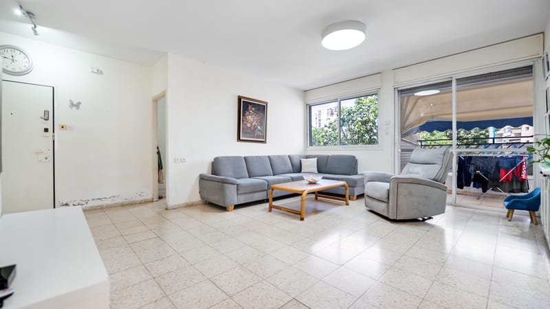 דירת 5 חדרים בגודל של פעם!