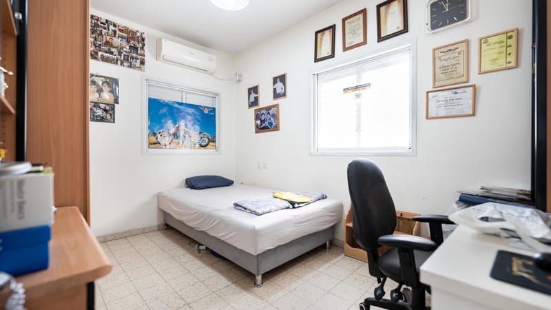 דירת 5 חדרים בגודל של פעם!