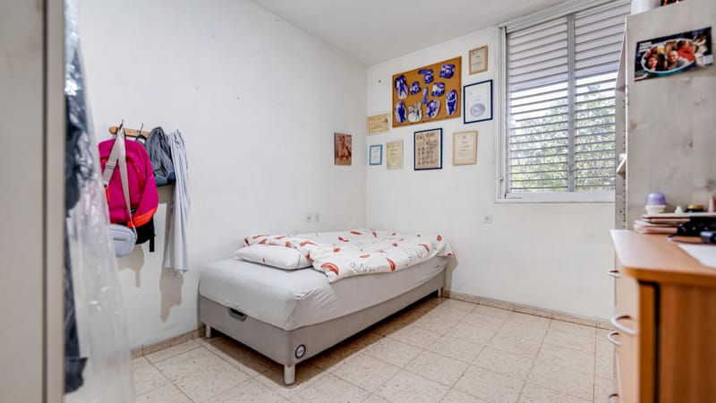 דירת 5 חדרים בגודל של פעם!