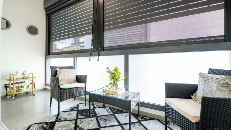 דירת 4 חדרים בבניין חדיש ברחוב תל חי- ר״ג בפחות מ-2,800,000 ₪ !