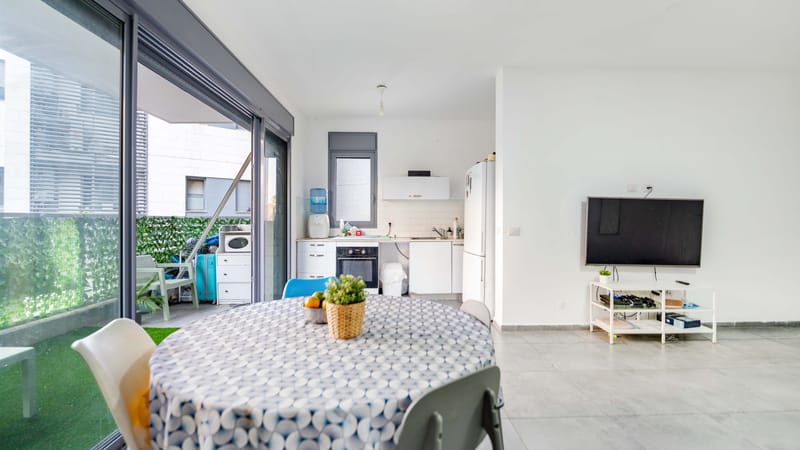 למכירה | דירת 4 חדרים בבניין חדיש | נווה יהושוע, ר"ג