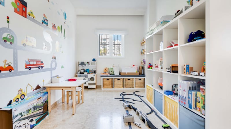 דירת 4 חדרים במקור שהוסבה ל3 | רחוב פנקס, ר״ג