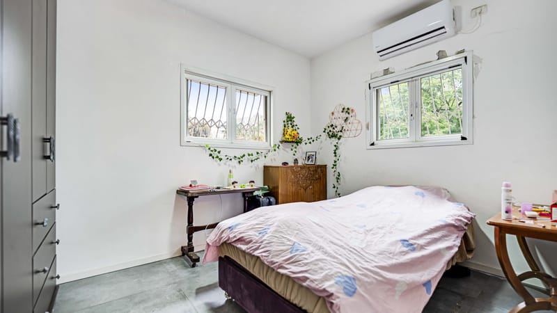 דירת 4 חדרים עם מעלית וחנייה במחיר מטורף!