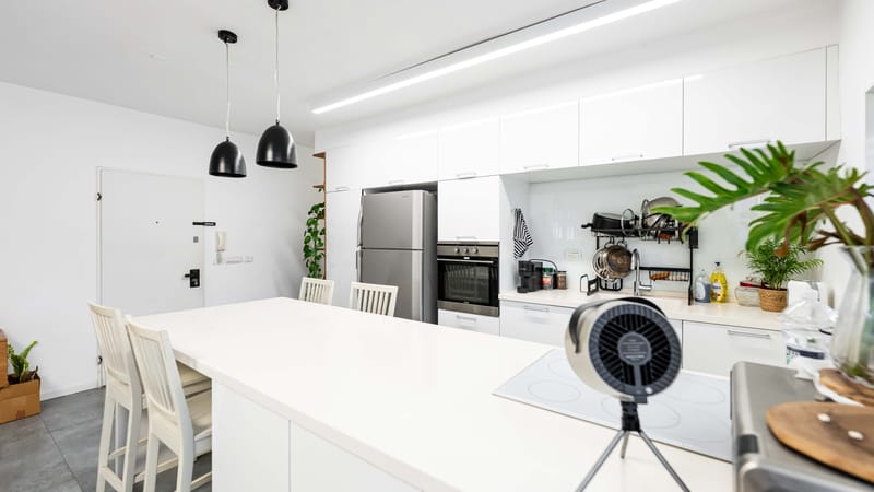 דירת 4 חדרים עם מעלית וחנייה במחיר מטורף!