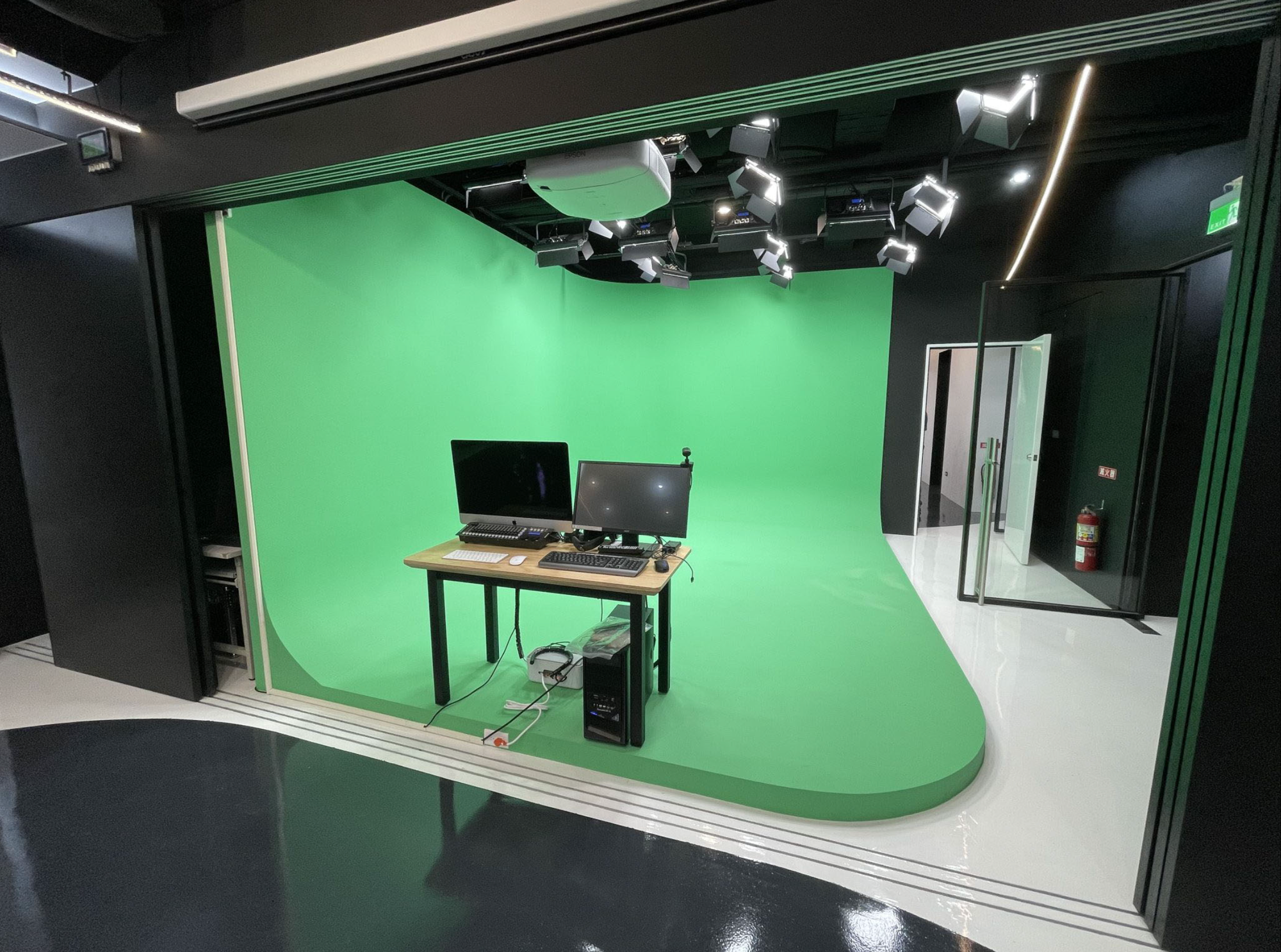V-Lab Green Screen Studio Design and Development