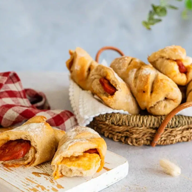 PÃO COM LINGUIÇA PORTUGUESA